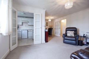 LIVING ROOM- click for photo gallery